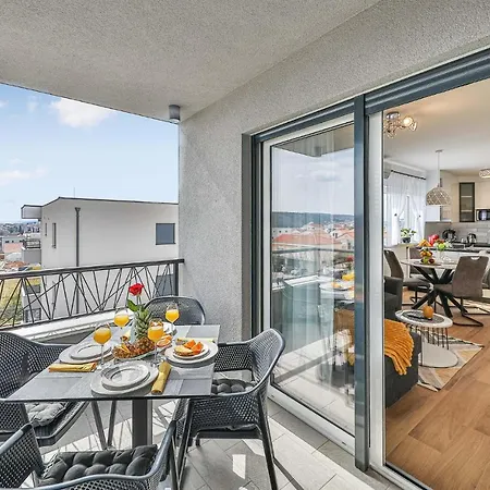 2 Bedroom In *