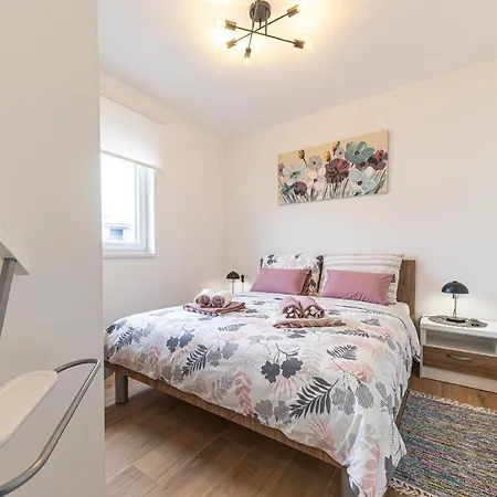 2 Bedroom In